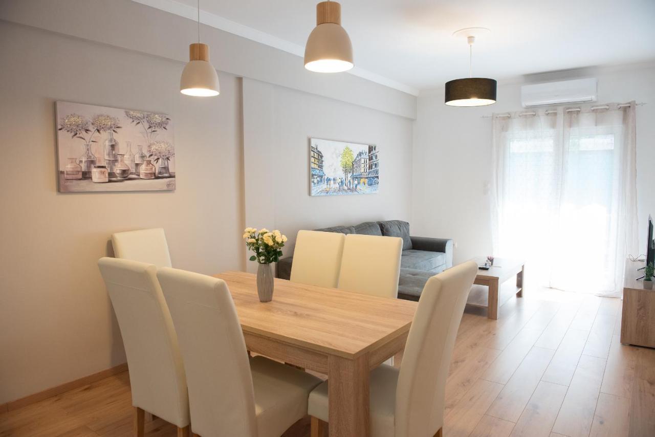 Newly Renovated Flat 500M From Subway Station Atenas Exterior foto