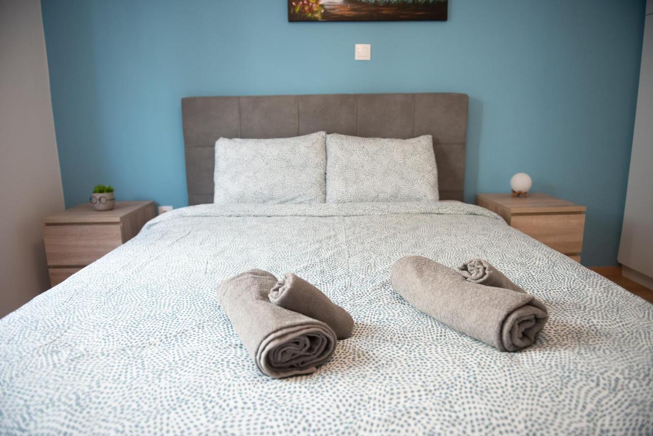 Newly Renovated Flat 500M From Subway Station Atenas Exterior foto